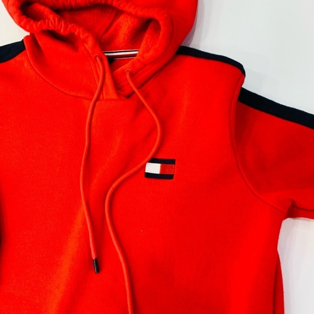 Tommy Hilfiger Cropped Red Sweater